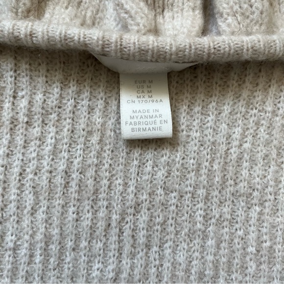 Elegant Cream Ruffled Collar Women's Sweater - Picture 5 of 7